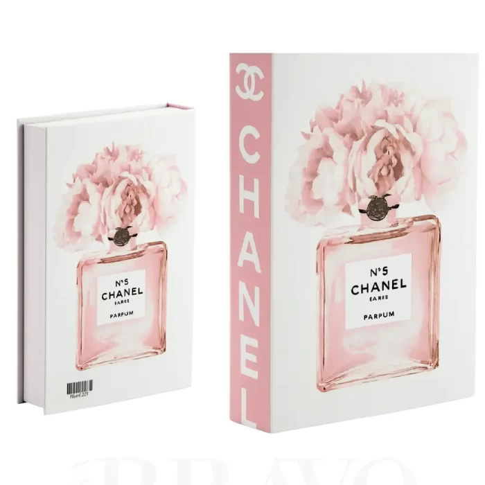 Luxury Fashion Table Books – Decorative Accents for Modern Interiors